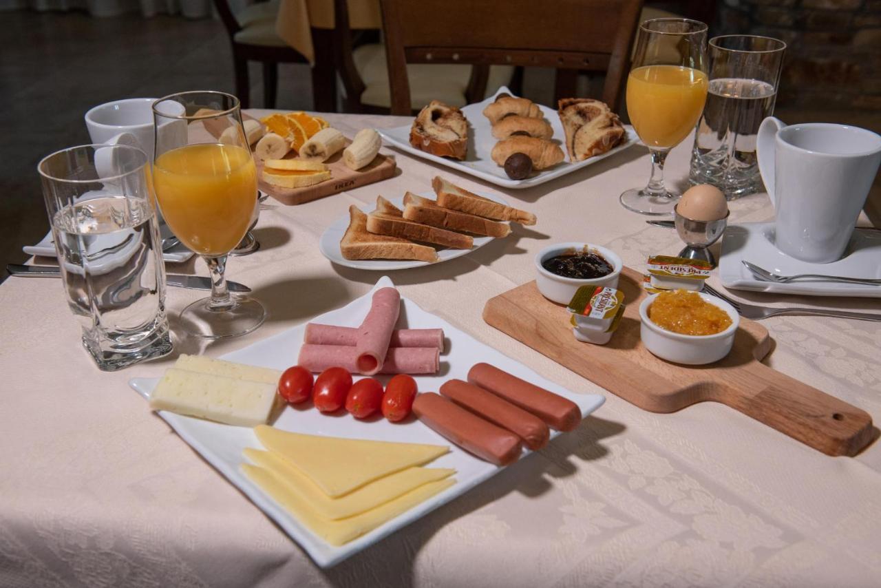 Hotel Ainareti Кала Нера Екстериор снимка