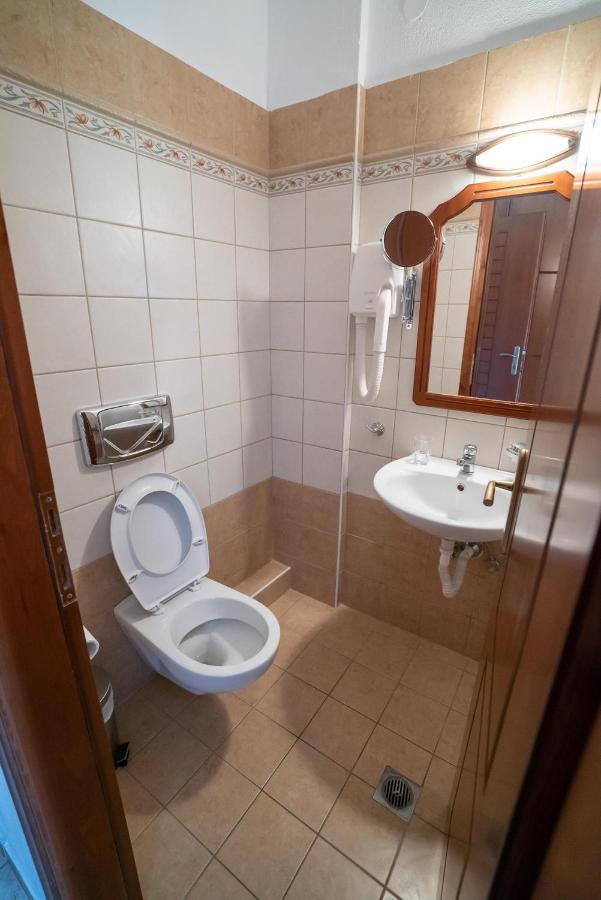 Hotel Ainareti Кала Нера Екстериор снимка