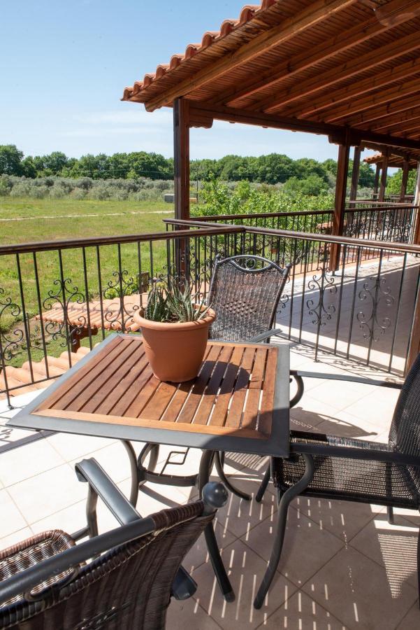Hotel Ainareti Кала Нера Екстериор снимка